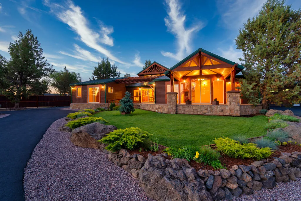 67134 Central St Bend OR — Pro Property Photos by Wasim