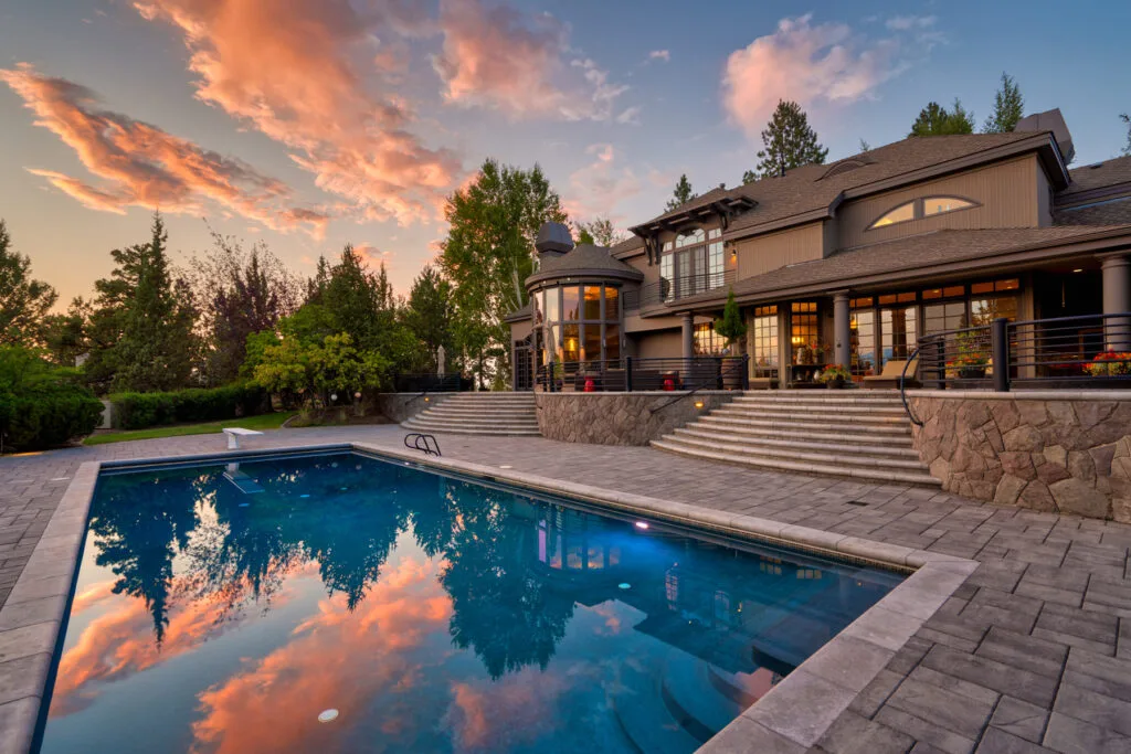 2718 NW Nightfall Circle Bend — Pro Property Photos by Wasim