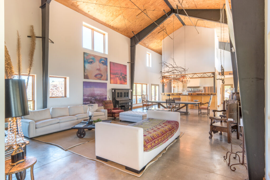 Wasim Muklashy real estate photography — a home in the Bend, Oregon area