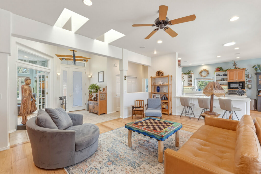 Wasim Muklashy real estate photography — a home in the Bend, Oregon area